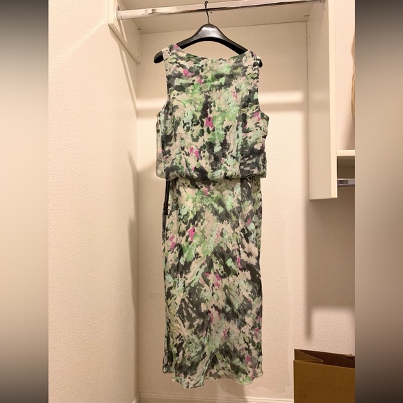 Lori M Collection Sleeveless Midi Dress - Picture 2 of 7